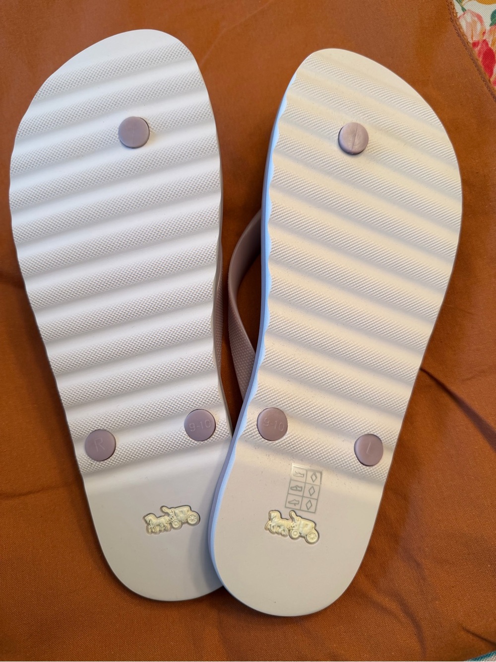 Coach Gray Signature Logo Flip Flop Sandals with Light Pink Straps - Picture 4 of 4